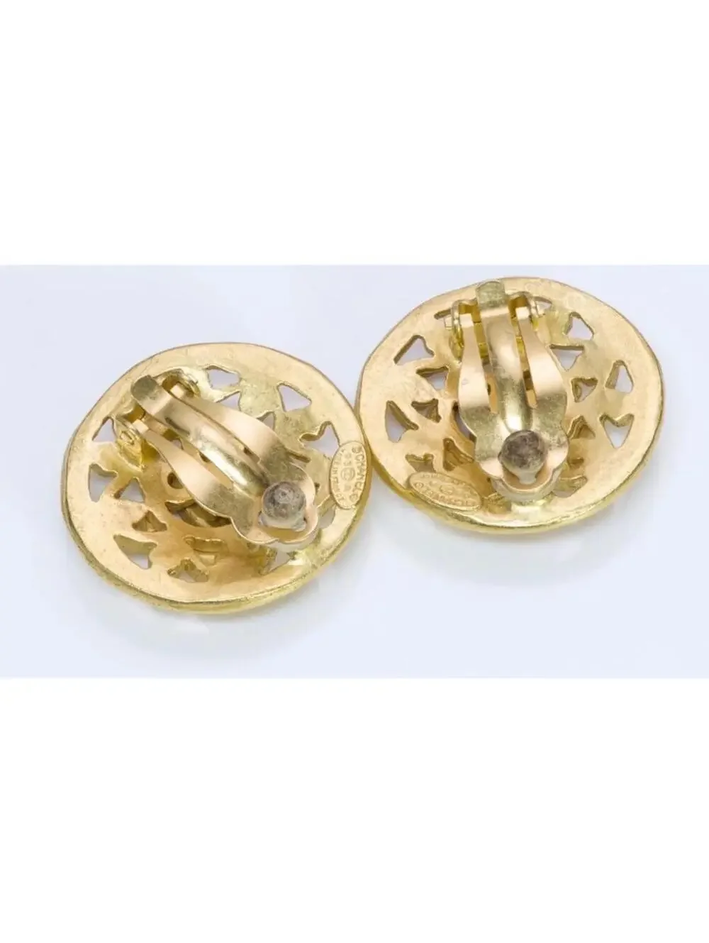 CHANEL Paris CC Fall 1995 Gold Plated Round Earrings